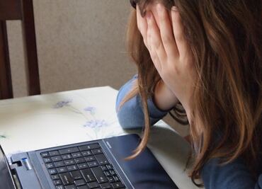 Acoso de mujeres en internet es común en México