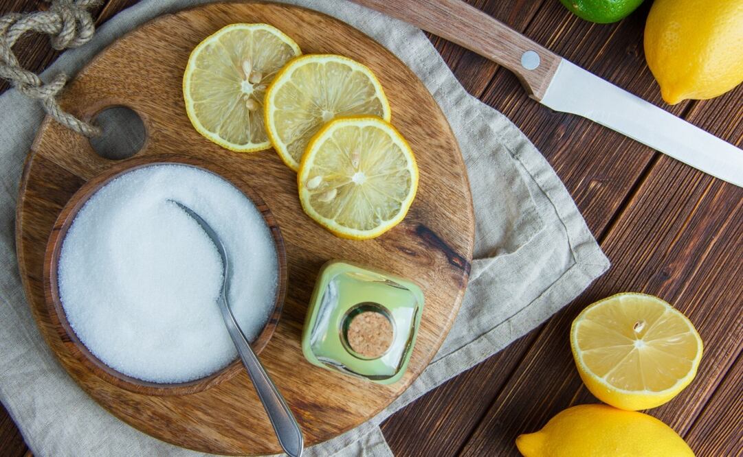 Este hack de limpieza con las cáscaras de limón se puede emplear en diversas áreas de la cocina. Foto: Freepik