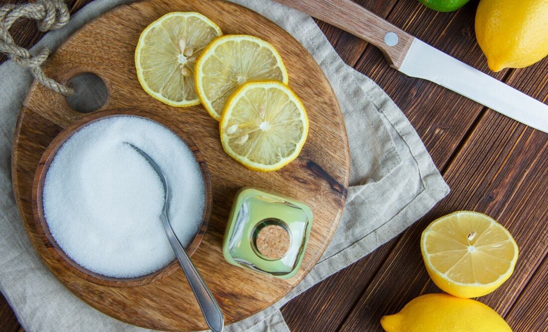 Este hack de limpieza con las cáscaras de limón se puede emplear en diversas áreas de la cocina. Foto: Freepik