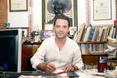 Recibe "Lobito" constancia de mayoría en Cuernavaca