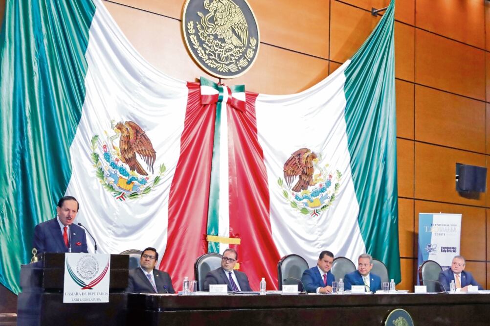 En el Palacio Legislativo, el Licenciado Juan Francisco Ealy Ortiz, Presidente Ejecutivo y del Consejo de Administración de EL UNIVERSAL, indicó que estamos ante un proceso electoral marcado por ideas poco claras. Foto:LUCÍA GODÍNEZ. EL UNIVERSAL