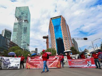 Se cumplen seis horas de caos vial en CDMX por bloqueos de la CNTE en principales avenidas; continúan negociaciones en Segob