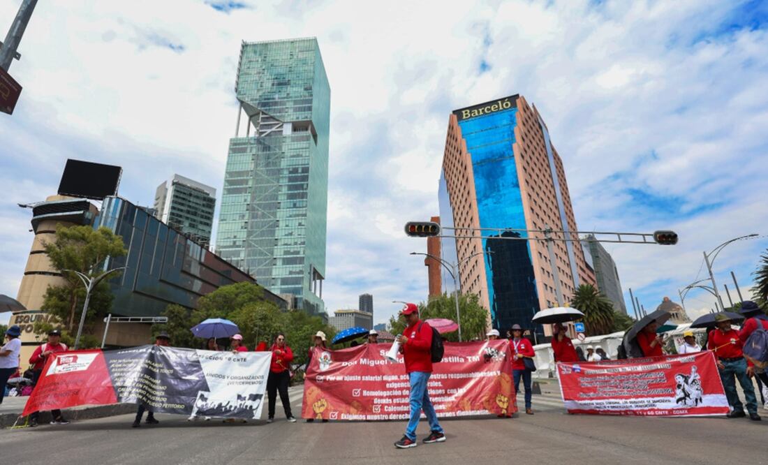 La CNTE continúa con sus bloqueos para lograr su exigencia de la derogación de la Ley del ISSSTE y un aumento salarial del 100%. Foto: Axel Sánchez/EL UNIVERSAL