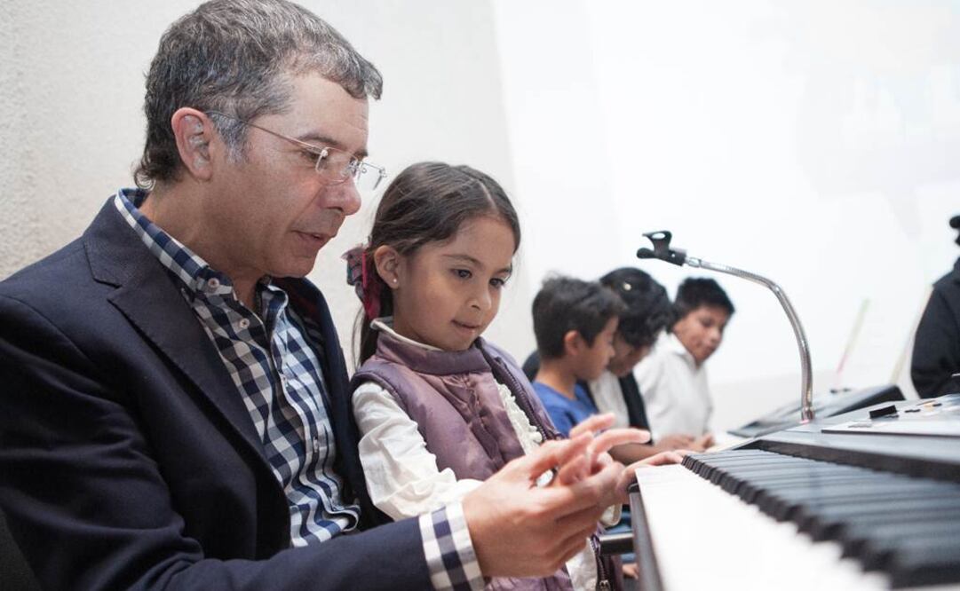 El libro y su autor buscan transportar la enseñanza de la música a la vida cotidiana del alumno, de manera lúdica y amable (GERMÁN ESPINOSA / EL UNIVERSAL)