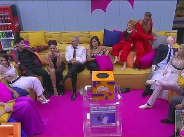 Televisa obliga a disculparse a inquilinos de “La casa de los famosos”