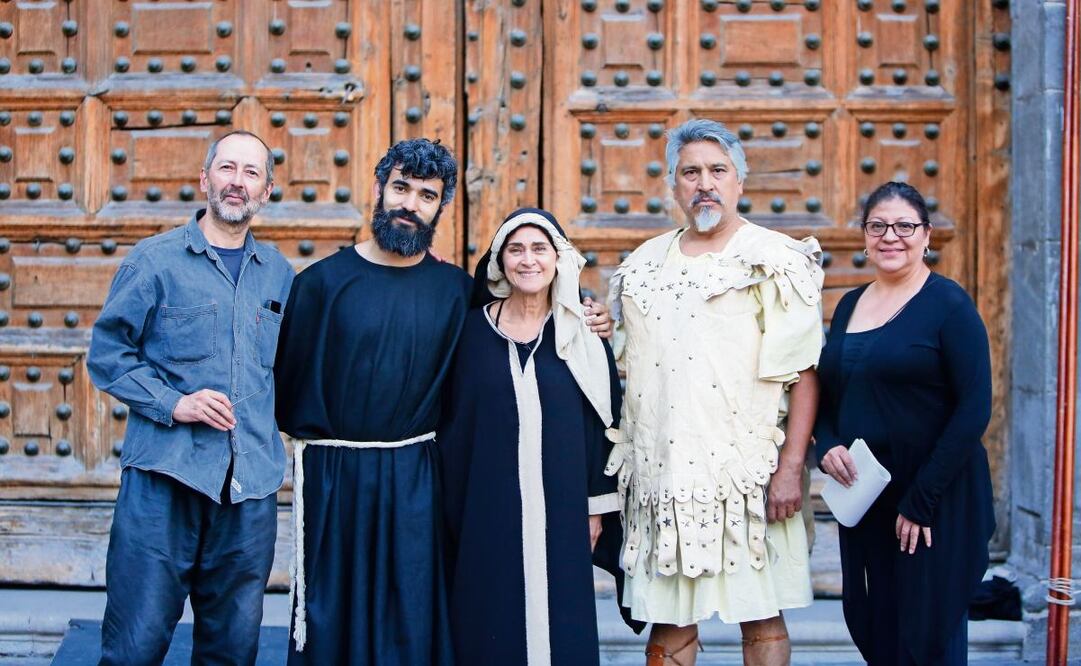 David Villarreal, Christopher Martínez, Mara Violena, Pedro Adame y la directora Norma Durate. (16/04/2025) Foto: Darío Luna | El Universal