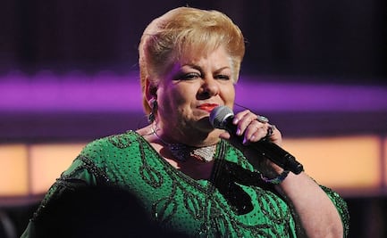 Color y brillo, el estilo de Paquita la del Barrio