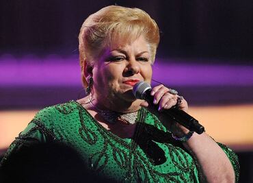 Color y brillo, el estilo de Paquita la del Barrio