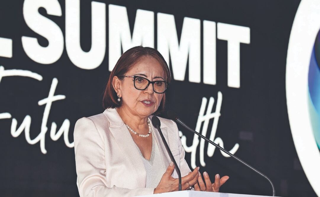 Armida Zúñiga, titular de la Cofepris, participó en el foro Fifarma Annual Summit. Foto: Berenice Fregoso/ EL UNIVERSAL