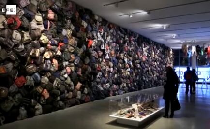 Erigen "muro de mochilas" de migrantes contra Trump