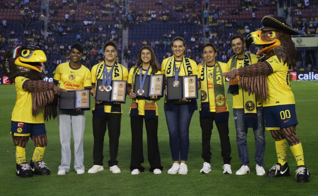 FOTO: Diego Simón Sánchez/ EL UNIVERSAL - Medallistas Olímpicos fueron homenajeados previo al Clásico Nacional