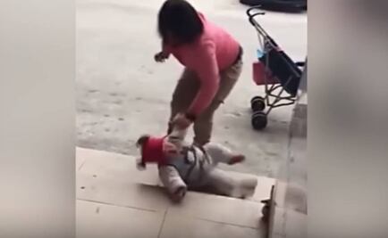 Video. Madre golpea en el piso a su bebé para que deje de llorar