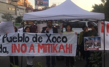 Vecinos de Xoco protestan en avenida Universidad por tala de árboles