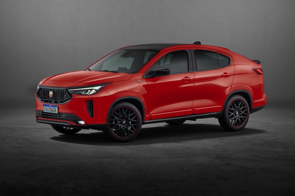 Es la versión deportiva del FIAT Fastback.