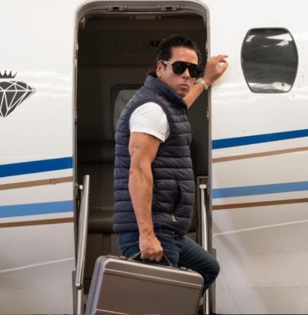 Roberto Palazuelos va por presidencia municipal de Tulum; lamenta violencia