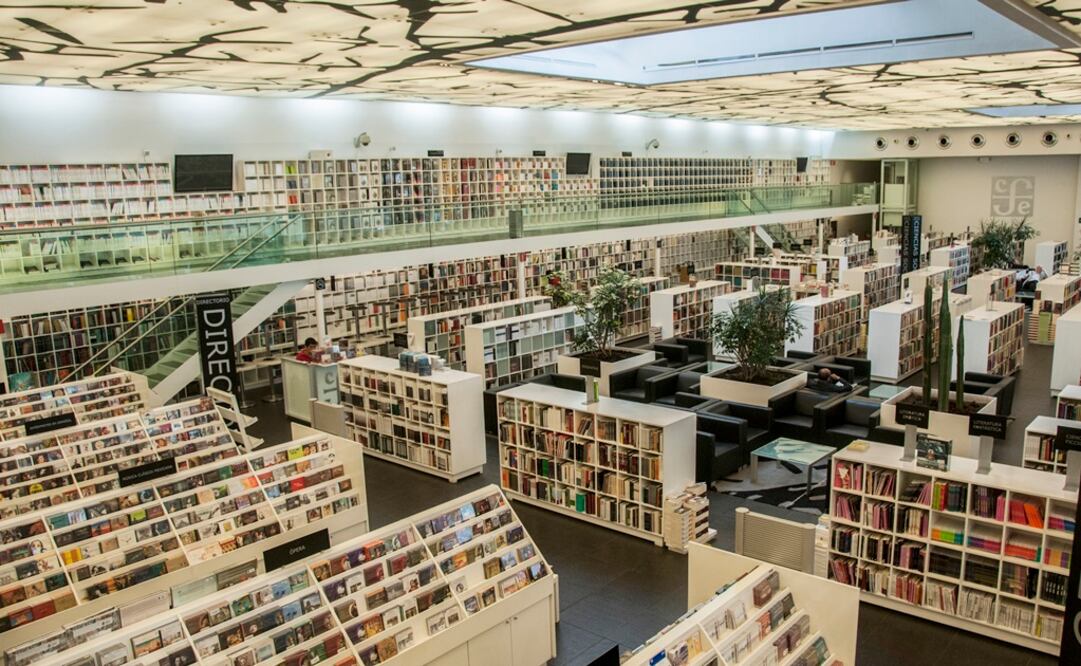 Aunque la feria se lleva a cabo en la Librería Rosario Castellanos, los descuentos también aplican en diversas librerías del FCE. (FOTO: Archivo EL UNIVERSAL)