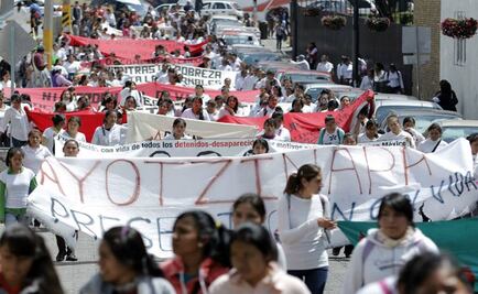 Mexico army boss will not allow questioning of troops in students' disappearance