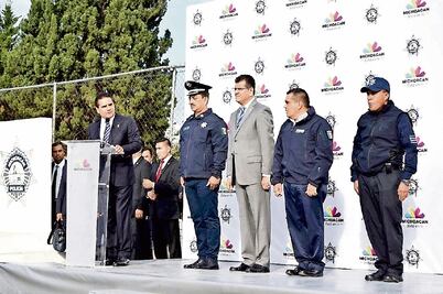 Reconocen labor de policías contra grupos delincuenciales