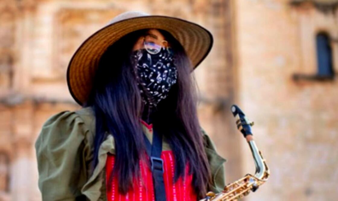 El 9 de septiembre de 2019 la saxofonista oaxaqueña María Elena Ríos fue víctima de intento de feminicidio al ser rociada con ácido en la cara y cuerpo al abrir la puerta de su domicilio. Foto: archivo/EL UNIVERSAL