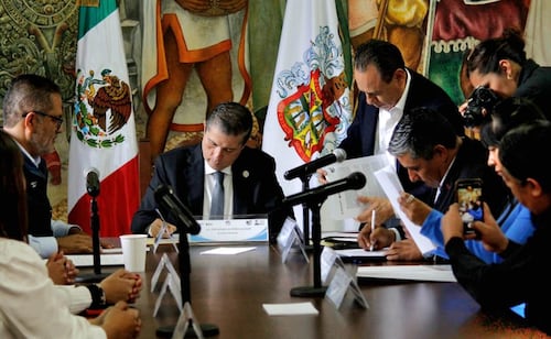Coyoacán e INEA firman convenio para reforzar la educación; acercarán alfabetización a personas mayores de 15 años