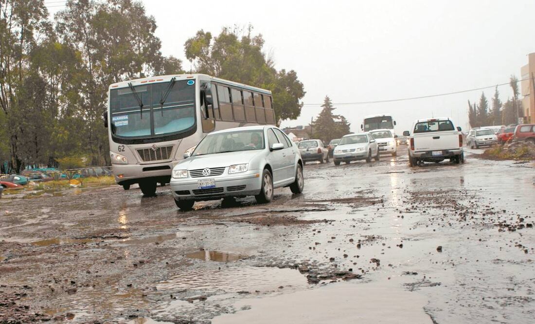 Algunas carreteras del país enfrentan rezagos de 22 años. Foto: Archivo/EL UNIVERSAL.