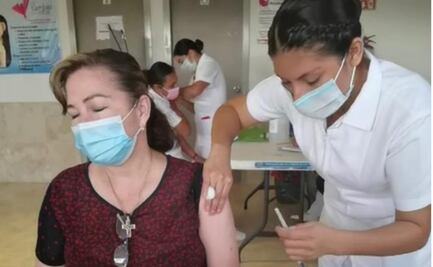 Cesan a directora de hospital en Tabasco por vacunarse contra Covid-19 sin estar en primera línea