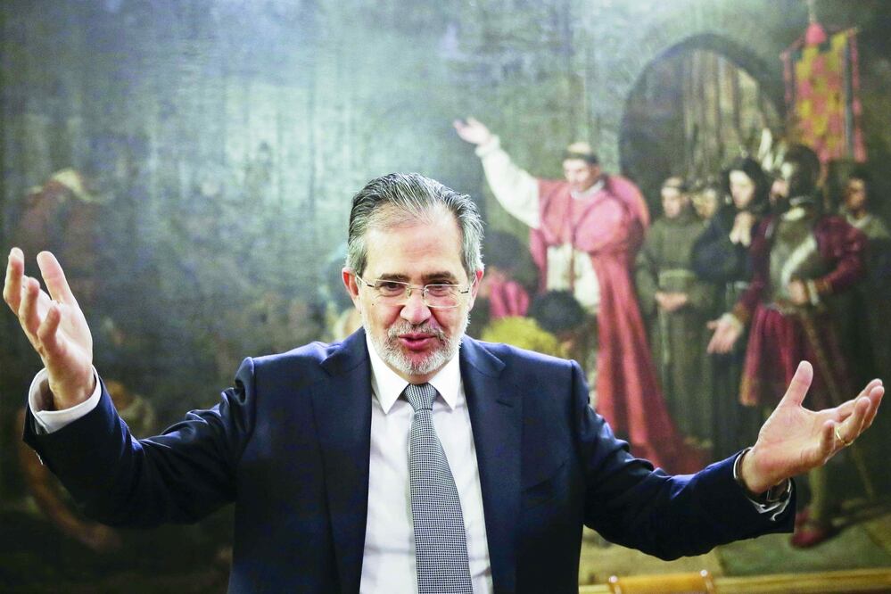 Miguel Henrique Otero afirma que volverá a Venezuela, aunque un tribunal dictó impedimento de salida del país contra 22 personas, incluido él (ARCHIVO / EFE)