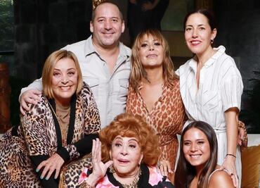 Rebecca Jones apapacha a Silvia Pinal; fans piden que la actriz ya no trabaje