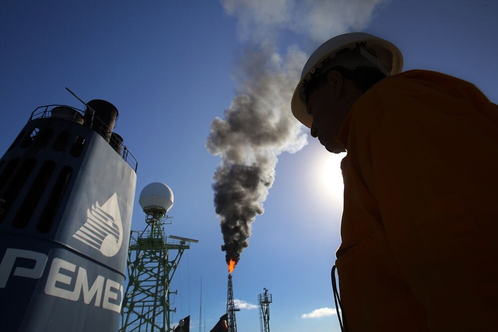 Oil platform – Photo: Juan Carlos Reyes/EL UNIVERSAL