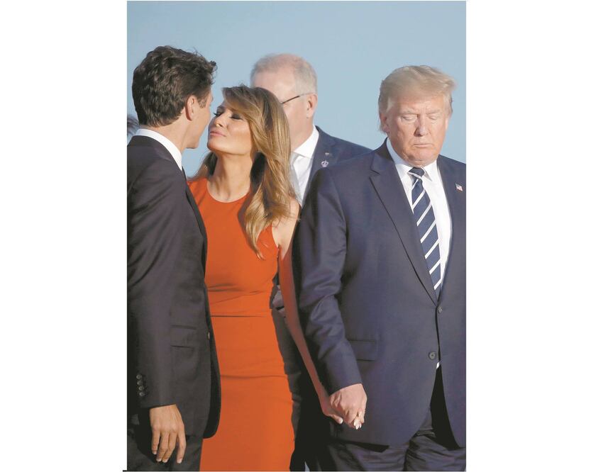 Engañosa. Melania Trump saludó al premier de Canadá, Justin Trudeau, en la cumbre del G7, y la imagen causó polémica. Foto/EFE