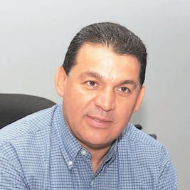 Edil anuncia donación a asilo... ¡15 fosas en el panteón!