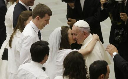 Papa busca cambiar reglas; pide a Iglesia aceptar a divorciados