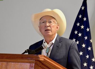 Ken Salazar envía pésame a familias de periodistas asesinados; "alarmados", dice la Embajada de EU por caso Lourdes Maldonado