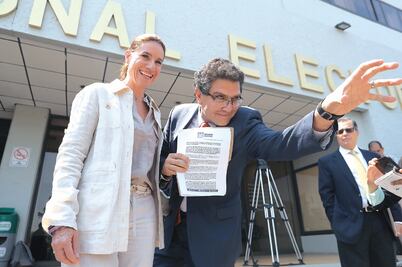 Ríos Piter no revisará las firmas que INE invalidó