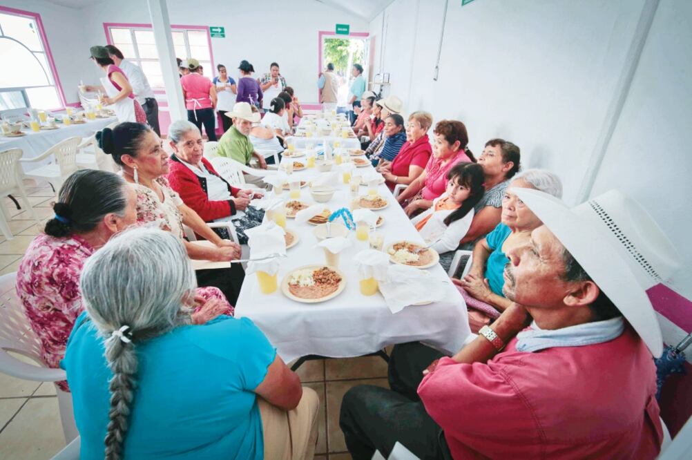 A partir del 10 de agosto de este año las instituciones de crédito deben abrir las cuentas de depósitos básicos a los beneficiarios de programas sociales (ARCHIVO EL UNIVERSAL)