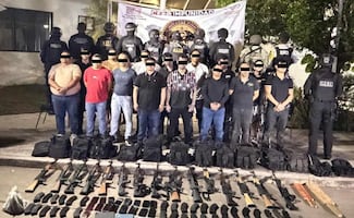 Detienen a 15 personas en Tapachula, Chiapas; aseguran armas de fuego, droga y vehículos