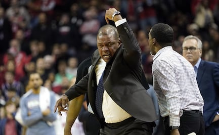 Coach de los Clippers es expulsado por culpa de su hijo