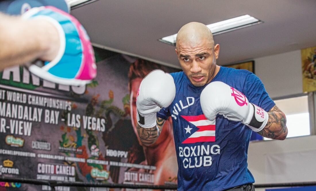 El boricua trabaja bajo la supervisión de su entrenador Freddie Roach (CORTESÍA HÉCTOR SANTOS. MIGUEL COTTO PROMOTIONS)