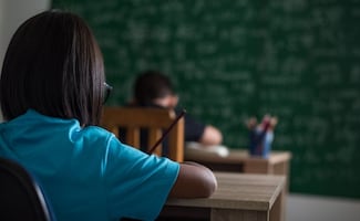 Especialistas advierten riesgo de agravar rezagos educativos por recorte al ciclo escolar; califican decisión de “irresponsable”