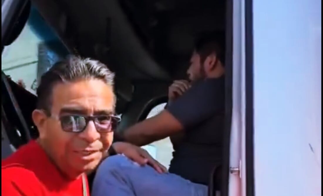 Trailero entra en crisis tras accidente en su trayecto de Monterrey a Mérida; "tengo miedo de perder mi trabajo", dice. Foto: Captura de pantalla