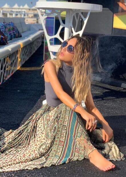 Belinda presume sombrero de charro como parte de su look