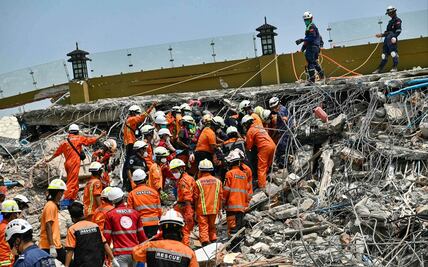 En Bangkok, hallan 32 cadáveres en torre colapsada por terremoto en Myanmar; a 16 días del sismo aún hay indicios de vida
