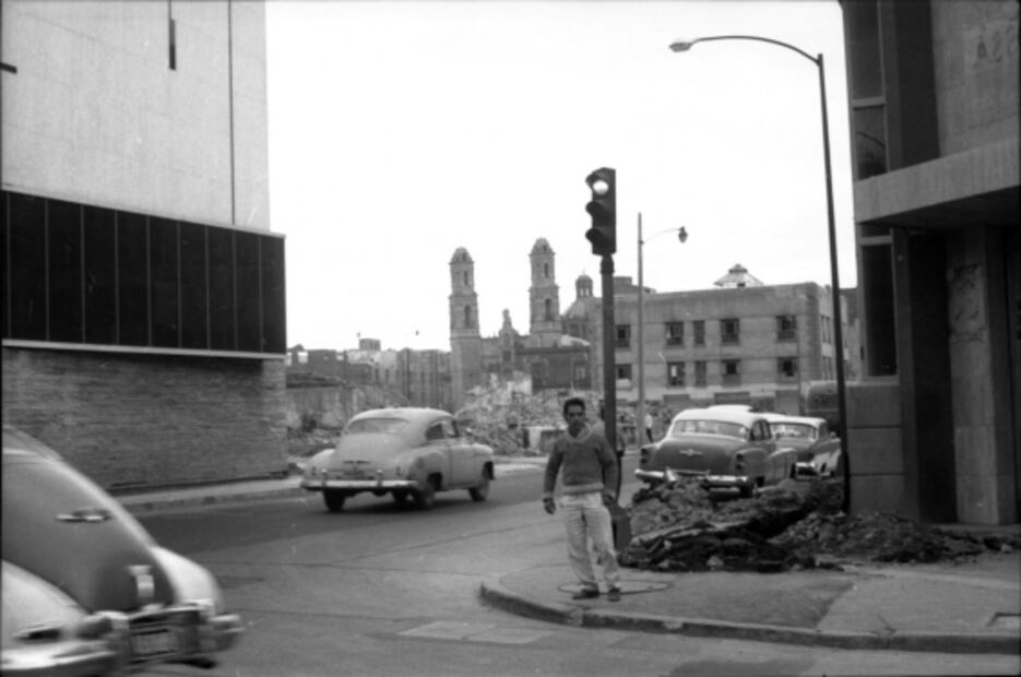 El lado olvidado y devastado de Reforma