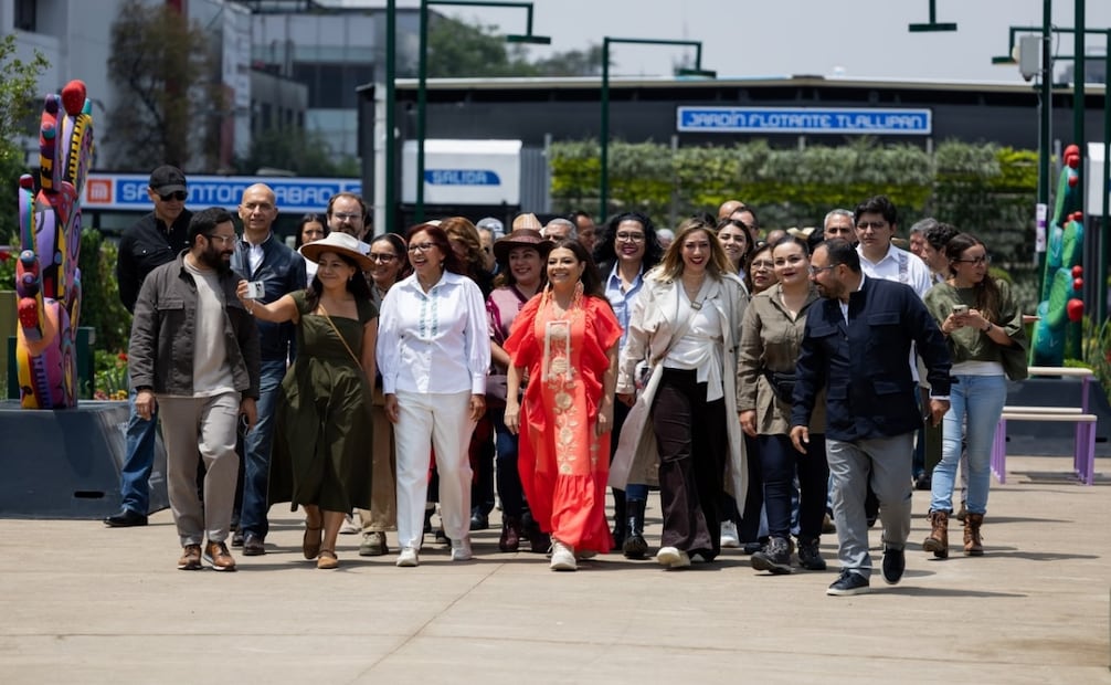 La jefa de Gobierno de la Ciudad de México, Clara Brugada Molina, encabeza la inauguración del Jardín Flotante “Tlallipan”, ubicado sobre la Calzada de Tlalpan. Foto Hugo Salvador El Universal