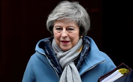 Ordenan a Theresa May presentar plan B sobre salida de la Unión Europea