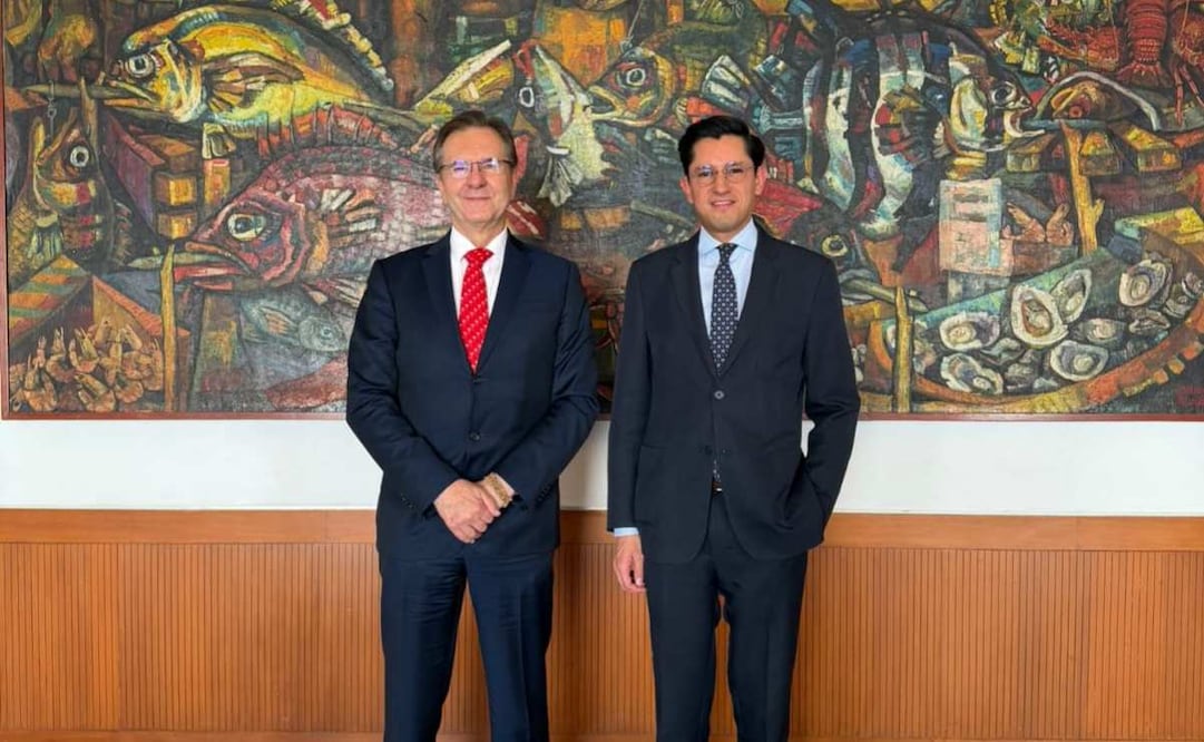 El embajador de México en Estados Unidos, Esteban Moctezuma, y el canciller Roberto Velasco. Foto: X @r_velascoa