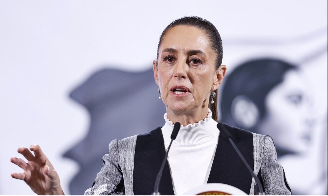 Claudia Sheinbaum destacó la iniciativa de reforma que refuerza la soberanía nacional en la mañanera del 25 de febrero de 2025. Foto: EFE
