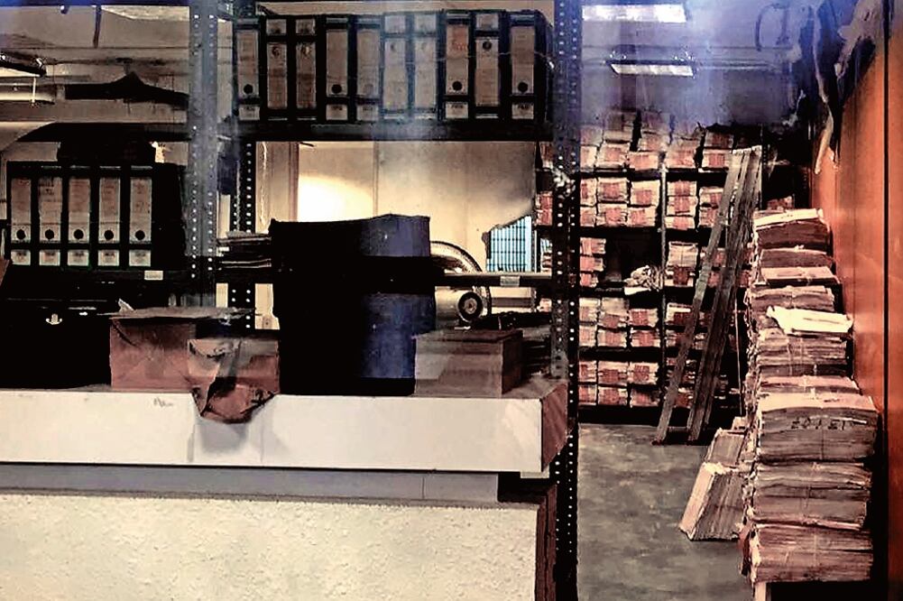 Los secuestradores que huyeron del Reclusorio Oriente hicieron un agujero en la pared de tablarroca, donde había un anaquel que derribaron (ARCHIVO EL UNIVERSAL)