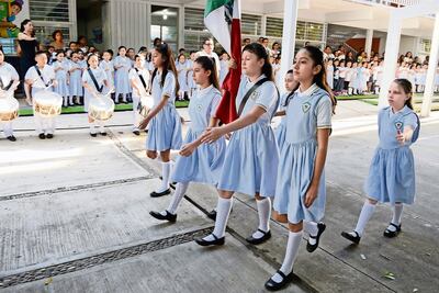 Regresan a clases 1 millón 700 mil alumnos en Chiapas