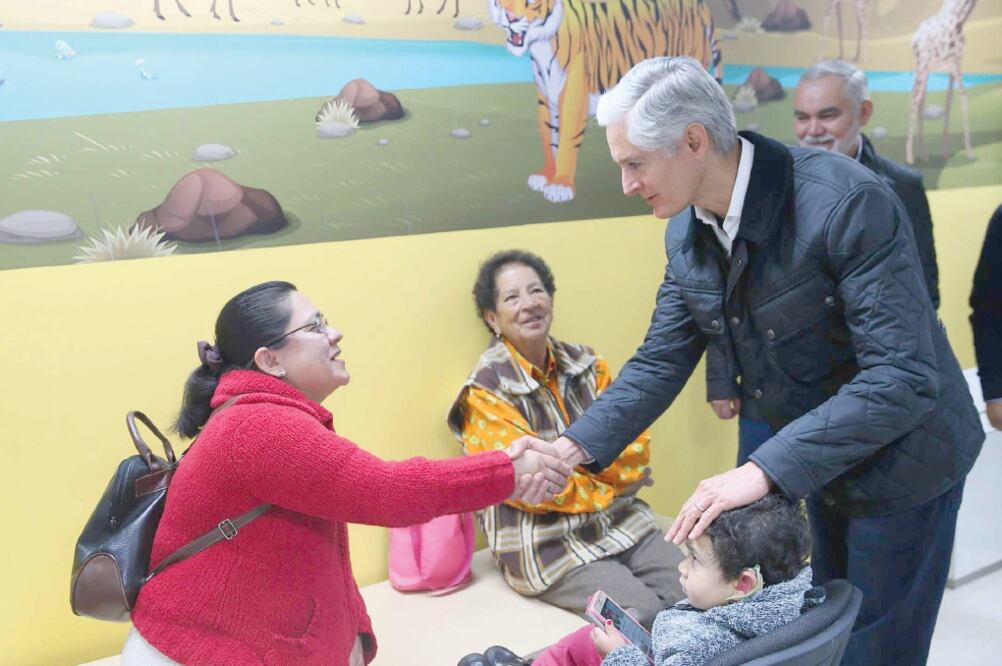Alfredo del Mazo resaltó que la infancia debe ser sinónimo de alegría, salud y de porvenir, y la responsabilidad de los adultos es protegerlos y ayudarlos (ESPECIAL)
